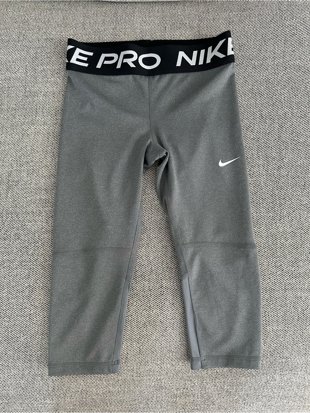 Nike Pro Dri-FIT Grey Capri Leggings - Women's Size S - New Without Tags